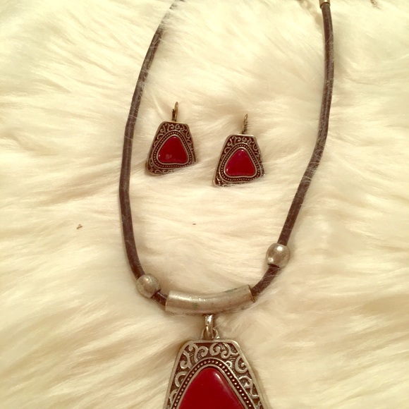 Accessories - Necklace and earring set